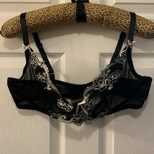 VINTAGE BRA GILLIGAN O’MALLEY BLACK/CREAM LACE UNDERWIRE NWOT SZ 40DD NEVER WORN